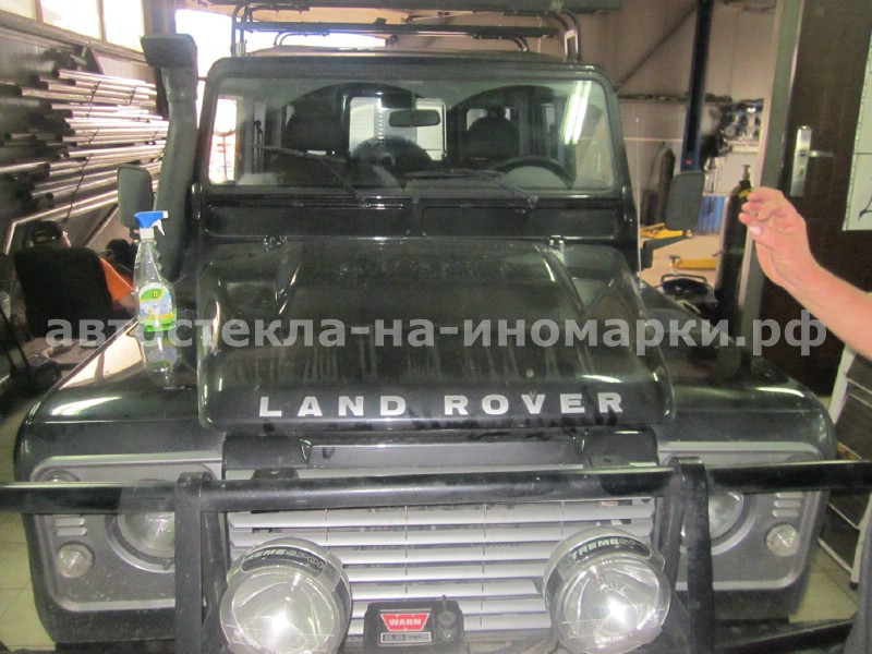 Лобовое стекло Land Rover c установкой в Москве МКАД САО